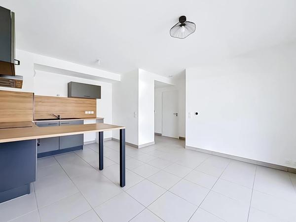 À vendre joli T2 récent avec Garage MESSERY (74)
