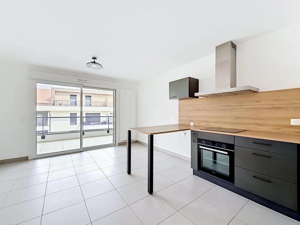 À vendre joli T2 récent avec Garage MESSERY (74)