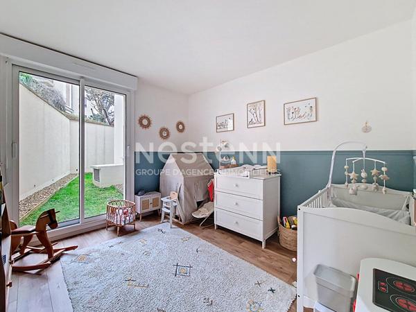 À vendre : appartement spacieux de 5 pièces à Saint Cyr l'École proche Gare avec balcon et parkings