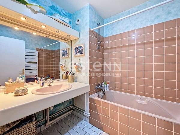 À vendre : appartement spacieux de 5 pièces à Saint Cyr l'École proche Gare avec balcon et parkings