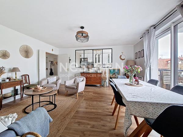 À vendre : appartement spacieux de 5 pièces à Saint Cyr l'École proche Gare avec balcon et parkings