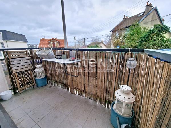 À vendre : appartement spacieux de 5 pièces à Saint Cyr l'École proche Gare avec balcon et parkings