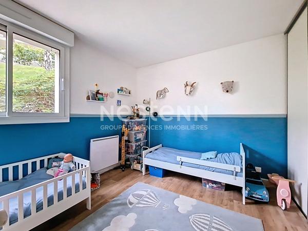 À vendre : appartement spacieux de 5 pièces à Saint Cyr l'École proche Gare avec balcon et parkings