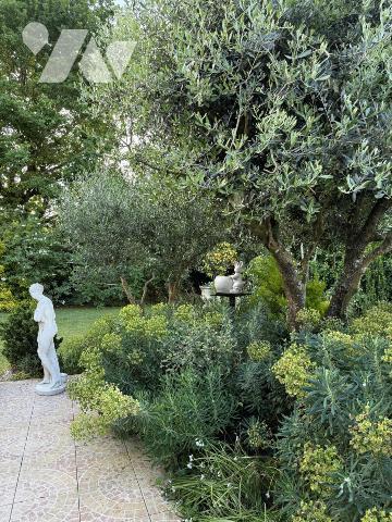 A VENDRE PLOEREN LUSCANEN MAISON CONTEMPORAINE + PISCINE