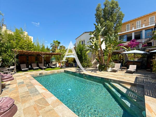 Co-Exclusivité - CANNES - VILLA FAMILIALE 200m² AVEC PISCINE ET 3 DÉPENDANCES À 5 MINUTES DE LA CROISETTE
