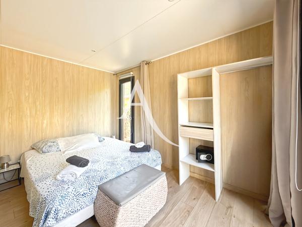 Co-Exclusivité - CANNES - VILLA FAMILIALE 200m² AVEC PISCINE ET 3 DÉPENDANCES À 5 MINUTES DE LA CROISETTE