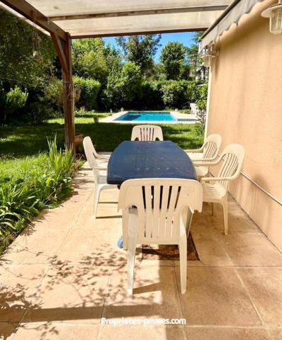 Appartement 3 pièces 90 m2, 530m2 de jardin, piscine