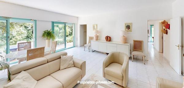 Appartement 3 pièces 90 m2, 530m2 de jardin, piscine