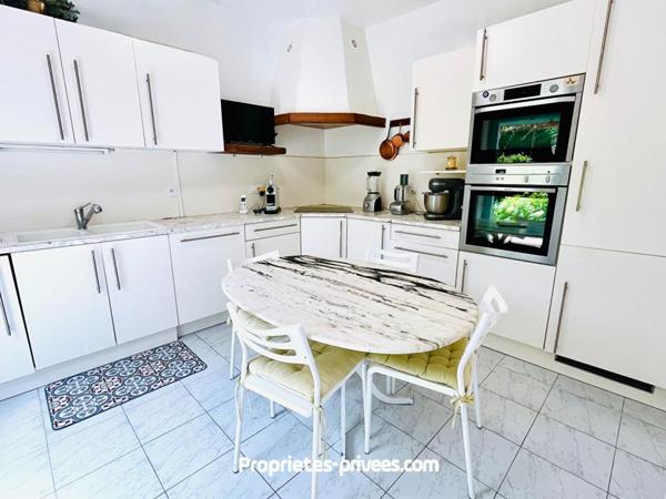 Appartement 3 pièces 90 m2, 530m2 de jardin, piscine