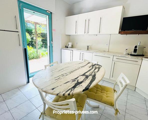 Appartement 3 pièces 90 m2, 530m2 de jardin, piscine