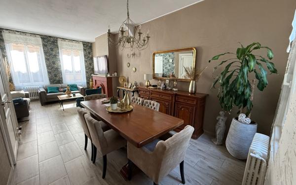 Maison à vendre    4 pièces • 106 m2 Saint-Quentin