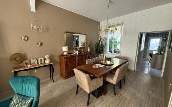 Maison à vendre    4 pièces • 106 m2 Saint-Quentin