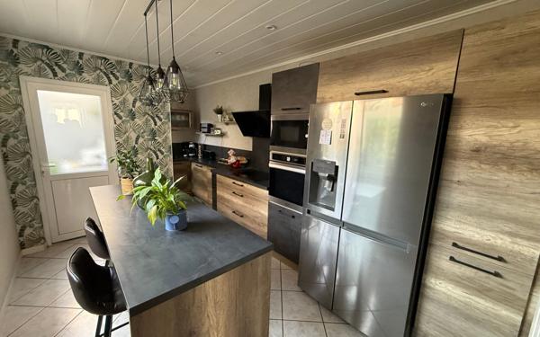 Maison à vendre    4 pièces • 106 m2 Saint-Quentin