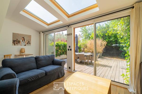 Duplex contemporain, comme une maison proche du centre ville
