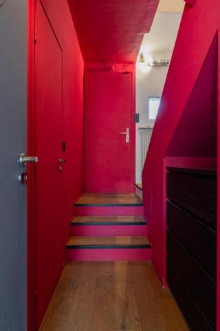 Duplex contemporain, comme une maison proche du centre ville