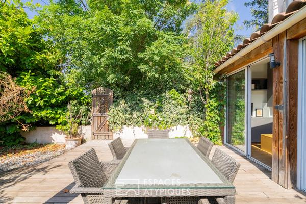 Duplex contemporain, comme une maison proche du centre ville