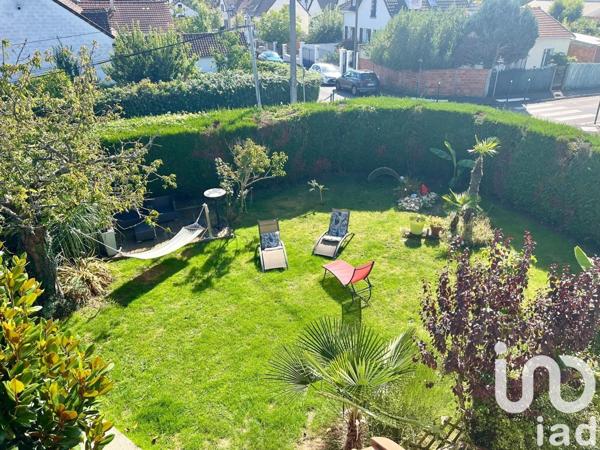 Maison 6 pièces de 105 m² à Ézanville (95460)