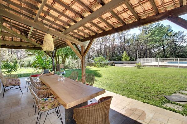 A VENDRE ! Maison 170 m² avec piscine et garage + appartement indépendant 80 m² à Callas