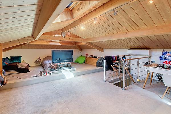 A VENDRE ! Maison 170 m² avec piscine et garage + appartement indépendant 80 m² à Callas