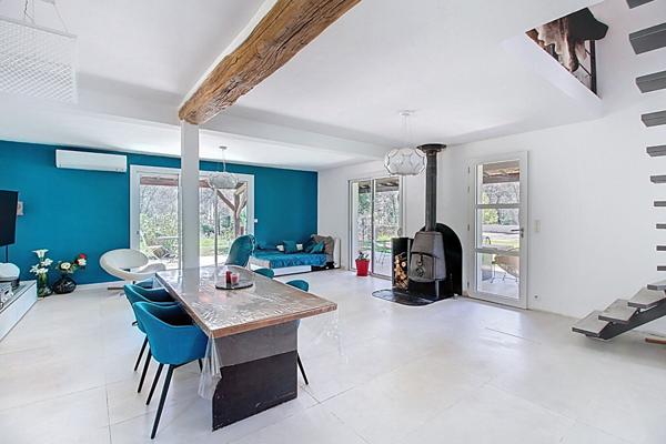 A VENDRE ! Maison 170 m² avec piscine et garage + appartement indépendant 80 m² à Callas