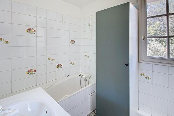 A VENDRE ! Maison 170 m² avec piscine et garage + appartement indépendant 80 m² à Callas