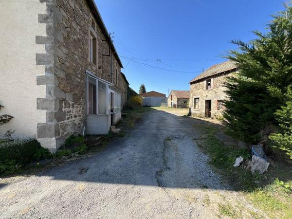 Maison à vendre |  Saint-Éloi |  6 pièces | 132 m²