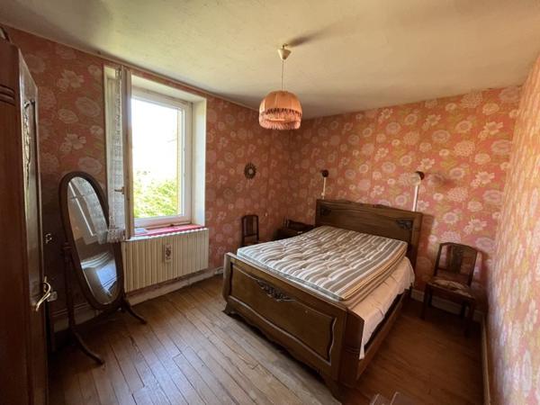 Maison à vendre |  Saint-Éloi |  6 pièces | 132 m²