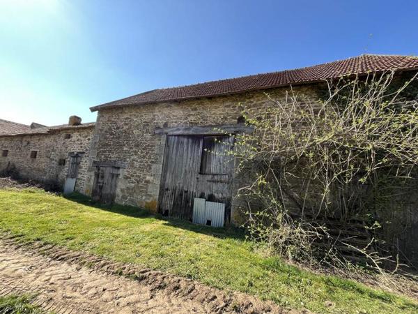 Maison à vendre |  Saint-Éloi |  6 pièces | 132 m²