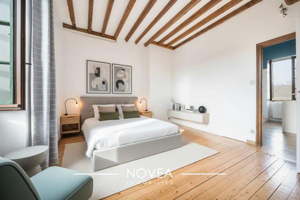 Maison de caractère rénovée – 260 m² – 5 chambres – Terrasse – Proche commodités
