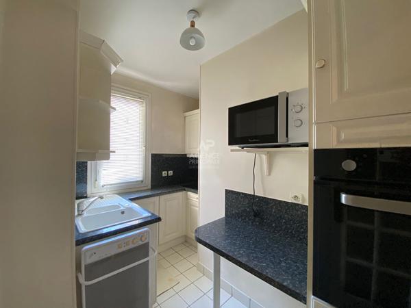 Appartement Pontoise 3 pièce(s) 58.57 m2 Loyer 1 100 €/mois charges comprises **  - Référence  MG11253