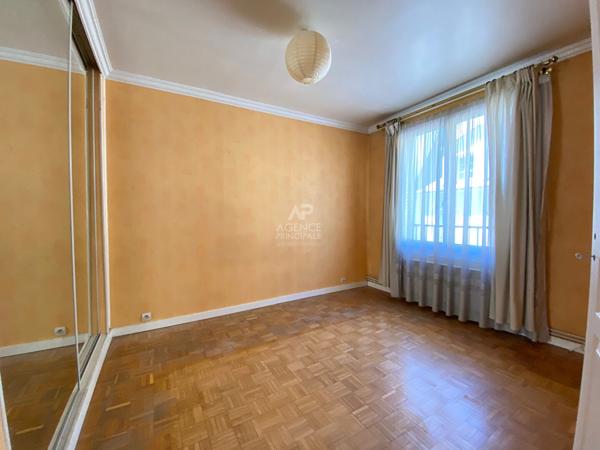 Appartement Pontoise 3 pièce(s) 58.57 m2 Loyer 1 100 €/mois charges comprises **  - Référence  MG11253