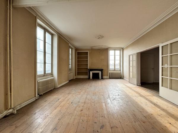 Charmante maison en pierre de taille au cœur de JARNAC (16) Jarnac (16200)