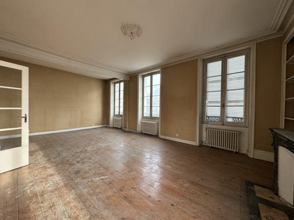 Charmante maison en pierre de taille au cœur de JARNAC (16) Jarnac (16200)