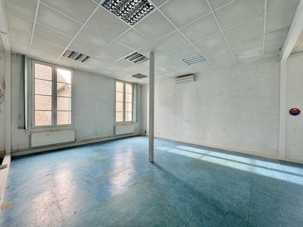 Charmante maison en pierre de taille au cœur de JARNAC (16) Jarnac (16200)