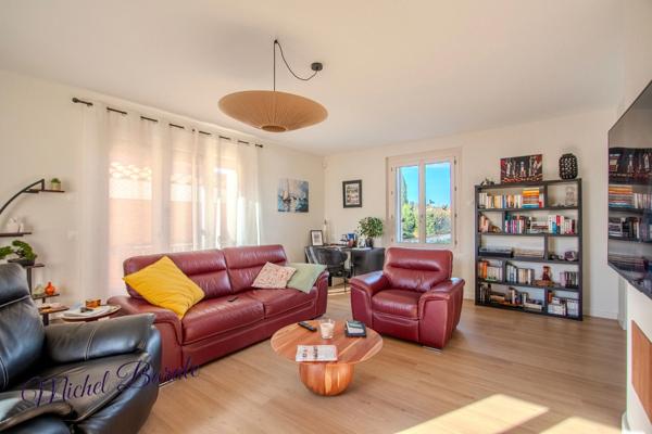 GENAS – PROPRIÉTÉ LUXE & PRESTIGE – 131 M² – SOUS-SOL 100 M² – TERRAIN 1 118 M²