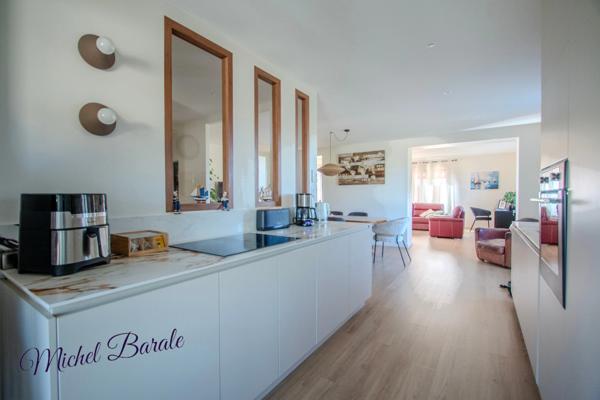 GENAS – PROPRIÉTÉ LUXE & PRESTIGE – 131 M² – SOUS-SOL 100 M² – TERRAIN 1 118 M²