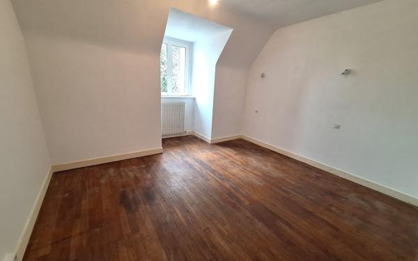 Maison à vendre    6 pièces •  Lanmeur