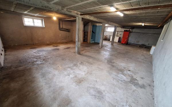 Maison à vendre    6 pièces •  Lanmeur