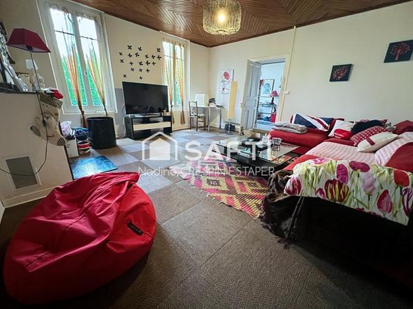 Lafrançaise belle maison de Caractère composée de 8 pièces et dépendances