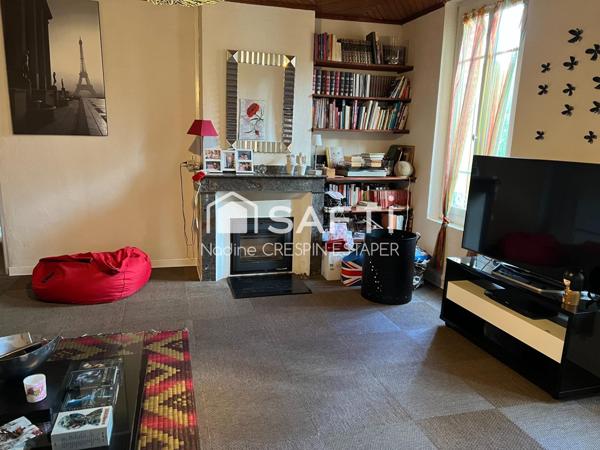 Lafrançaise belle maison de Caractère composée de 8 pièces et dépendances