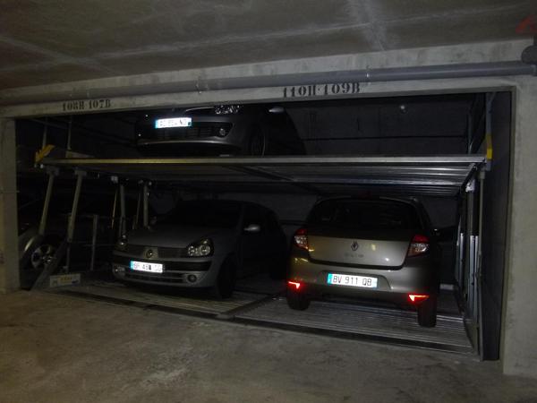 Parking · Location Seyssins (38180)