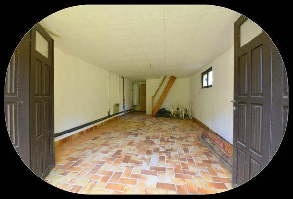 Dpt Cher (18), à vendre CULAN maison P6 de 145,2 m² - Terrain de 3 110,00 m² - Plain pied