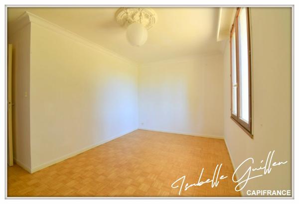 Dpt Cher (18), à vendre CULAN maison P6 de 145,2 m² - Terrain de 3 110,00 m² - Plain pied