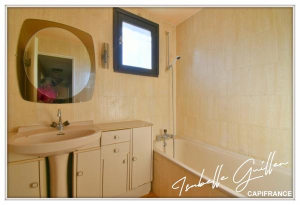 Dpt Cher (18), à vendre CULAN maison P6 de 145,2 m² - Terrain de 3 110,00 m² - Plain pied