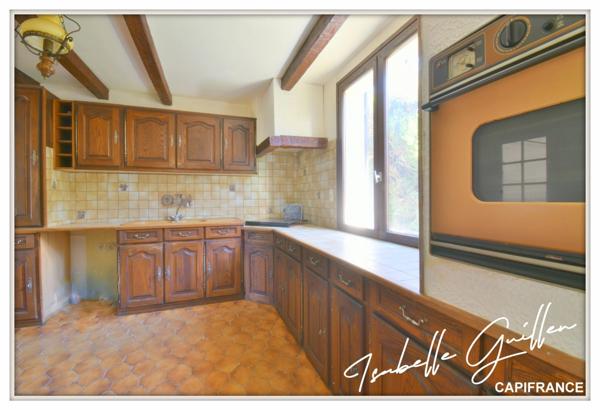 Dpt Cher (18), à vendre CULAN maison P6 de 145,2 m² - Terrain de 3 110,00 m² - Plain pied