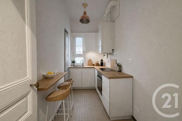 Appartement F3 à vendre  3 pièces - 49,80 m2 SURESNES - 92