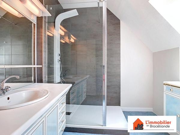 Grande maison à louer en centre de Guer