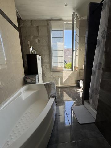 À vendre - Maison ancienne, 3 pièces située à Tours (37100)