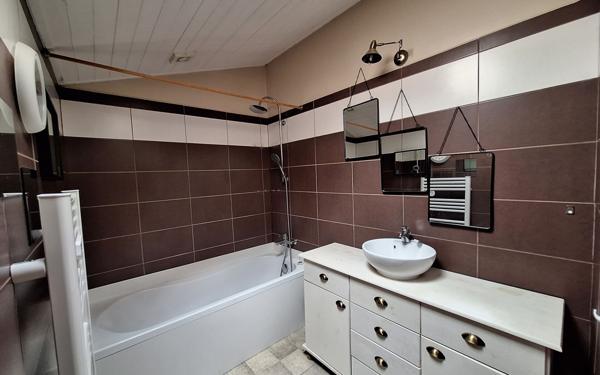 Maison à vendre    4 pièces • 101 m2 Échillais