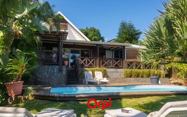 Maison à vendre    6 pièces • 118 m2 Saint-Leu